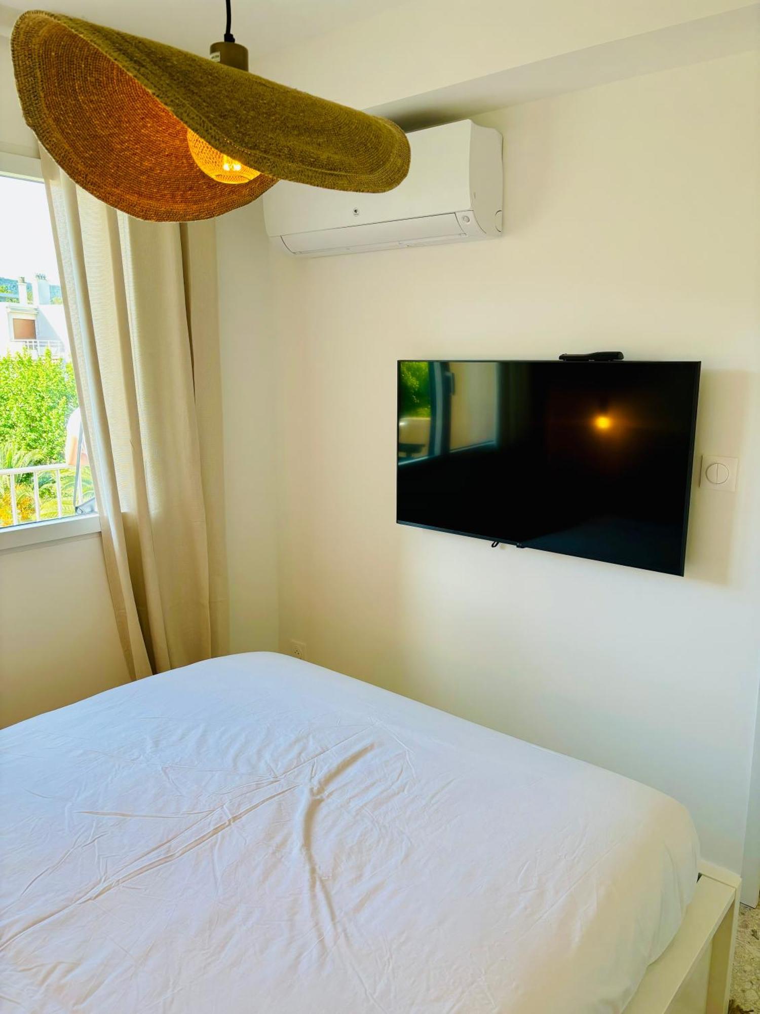 Appartement 5*, Vue Mer Et Acces Plage Cavalaire-sur-Mer Bagian luar foto